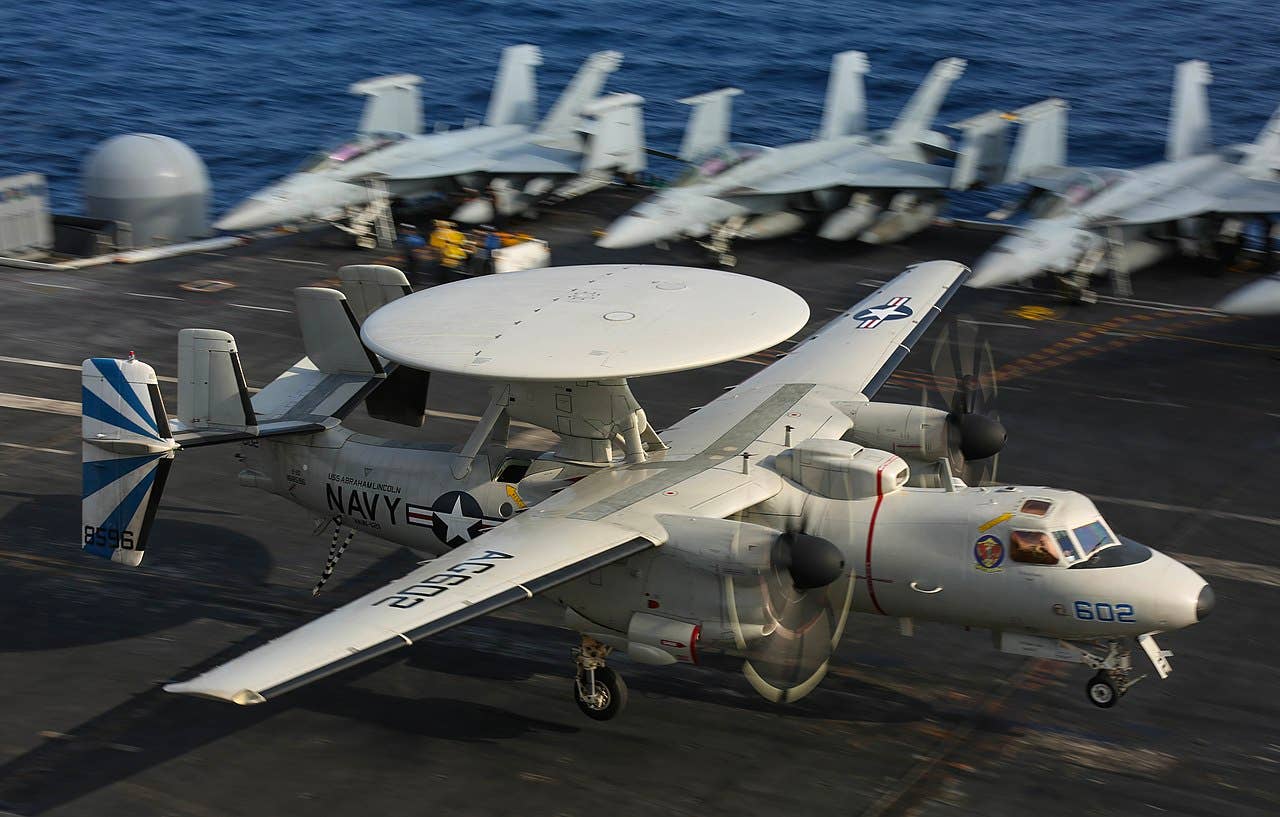 message-editor%2F1589846401932-1280px-e-2d_hawkeye_of_vaw-121_lands_aboard_uss_abraham_lincoln_cvn-72_in_the_atlantic_ocean_on_18_february_2019_190218-n-gd018-1071.jpeg