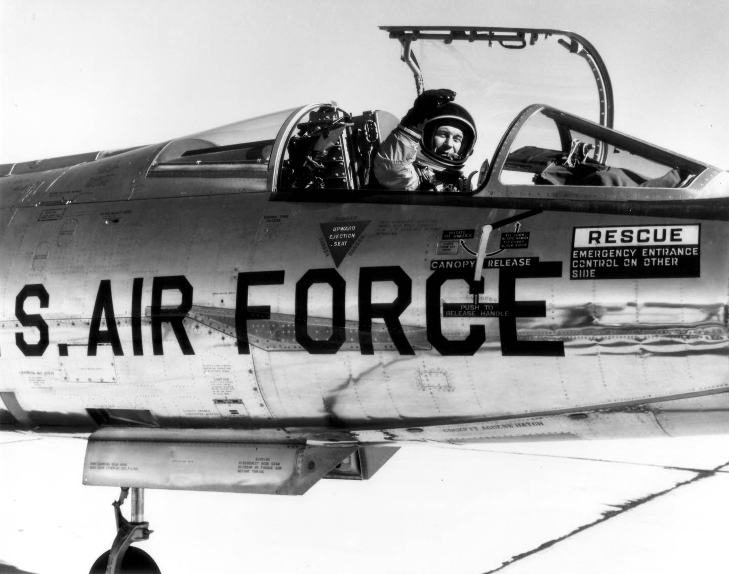 message-editor%2F1607455699288-chuck_yeager_in_nf-104.jpg