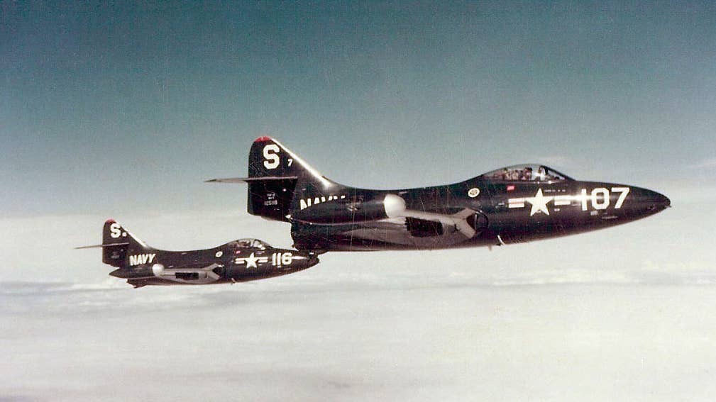 message-editor%2F1624485174570-f9f-2_panthers_vf-51_over_korea_1951.jpg