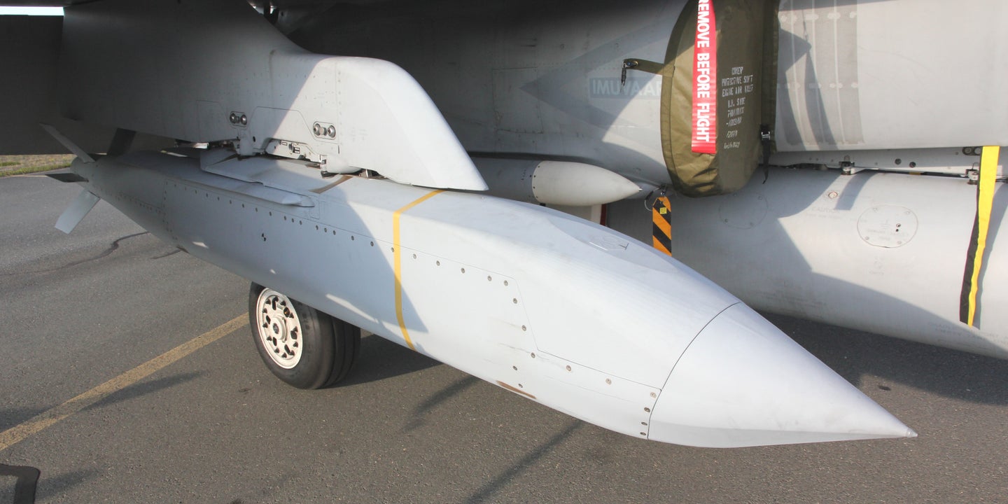 AGM-154 Joint Stand-Off Weapon (JSOW) photo