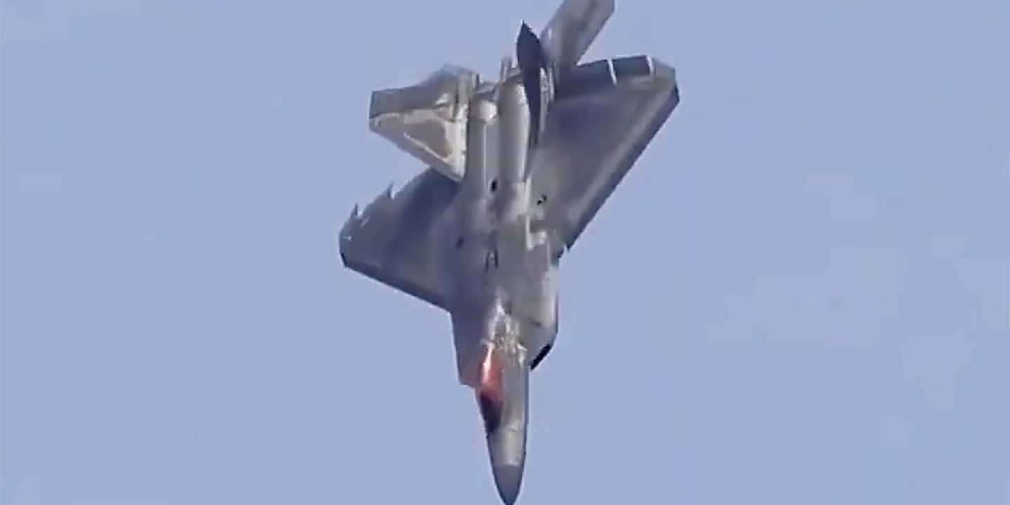 F-22 photo