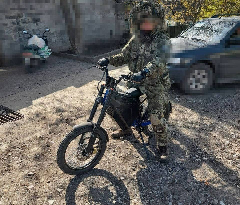 The ELEEK Atom Military electronic motorbike is designed to give Ukrainian forces a light, fast vehicle to fight Russians. (ELEEK photo).