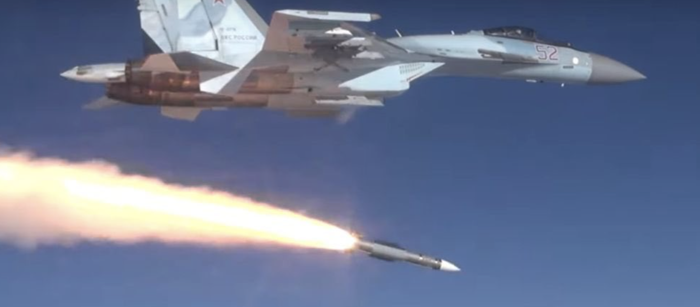 A Su-35S launching an R-37M missile.&nbsp;<em>RUSSIAN MINISTRY OF DEFENSE SCREENCAP</em>