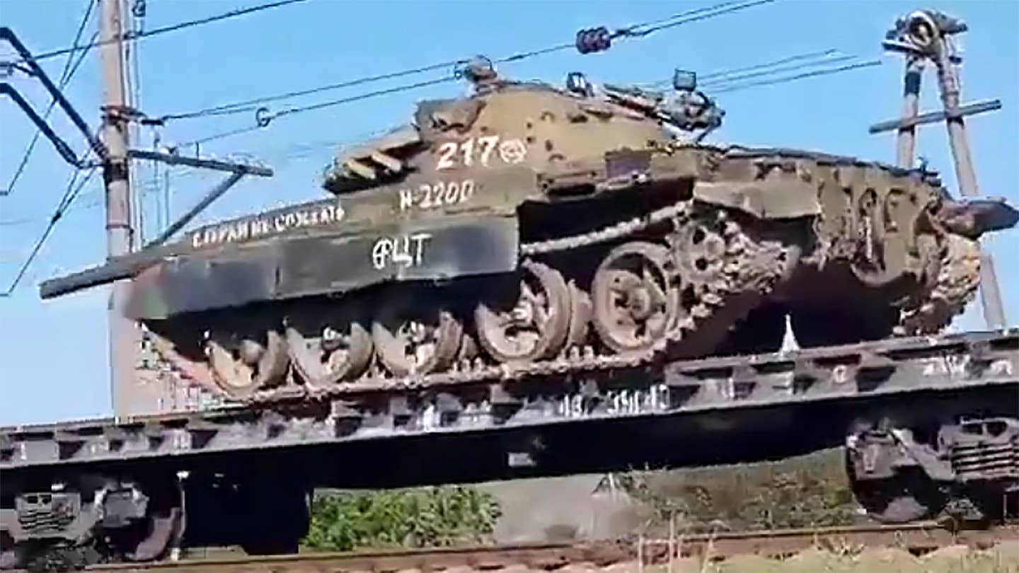 T-62 Tank being shipped into Ukraine