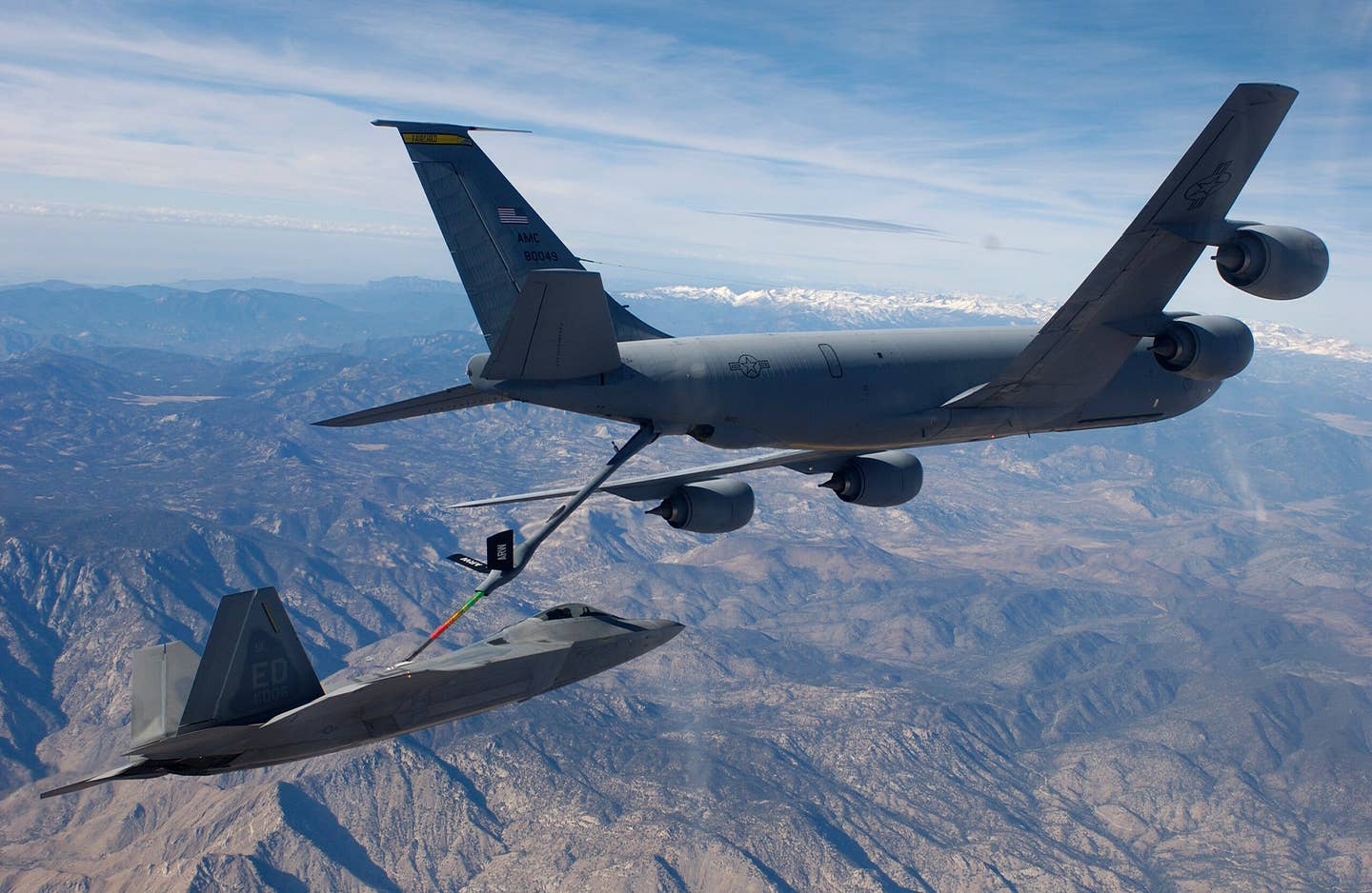 The Air Force F-22 Raptor and the KC-135 Stratotanker refueling it are both on the list of aircraft the GAO has found are increasingly unable to fly. (Photo by Joe McNally/Getty Images)