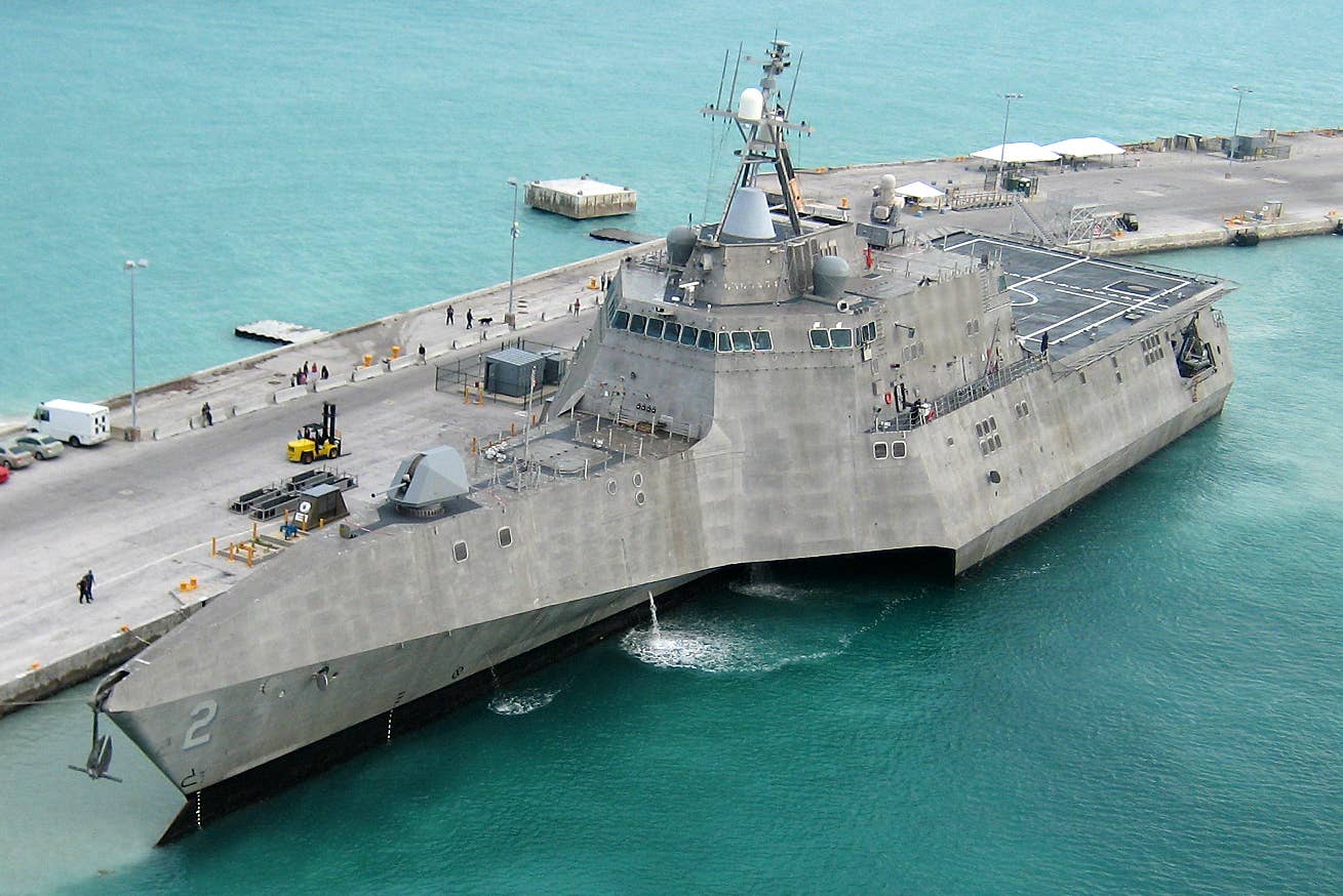 USS&nbsp;<em>Independence</em>&nbsp;(LCS-2) arrives at Mole Pier at Naval Air Station Key West, Florida, in March 2010.&nbsp;<em>Independence</em>&nbsp;was returning to Norfolk, Virginia, to begin initial testing and evaluation before sailing to its homeport in San Diego, California. <em>U.S. Navy</em>