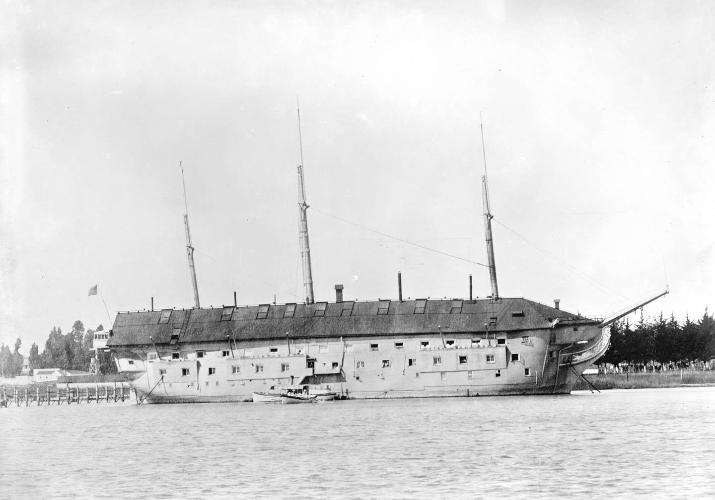 The former USS&nbsp;<em>Independence</em>&nbsp;at the Mare Island Navy Yard, California, in the 1890s, after having been converted as a receiving ship. <em>Detroit Publishing Co.</em>