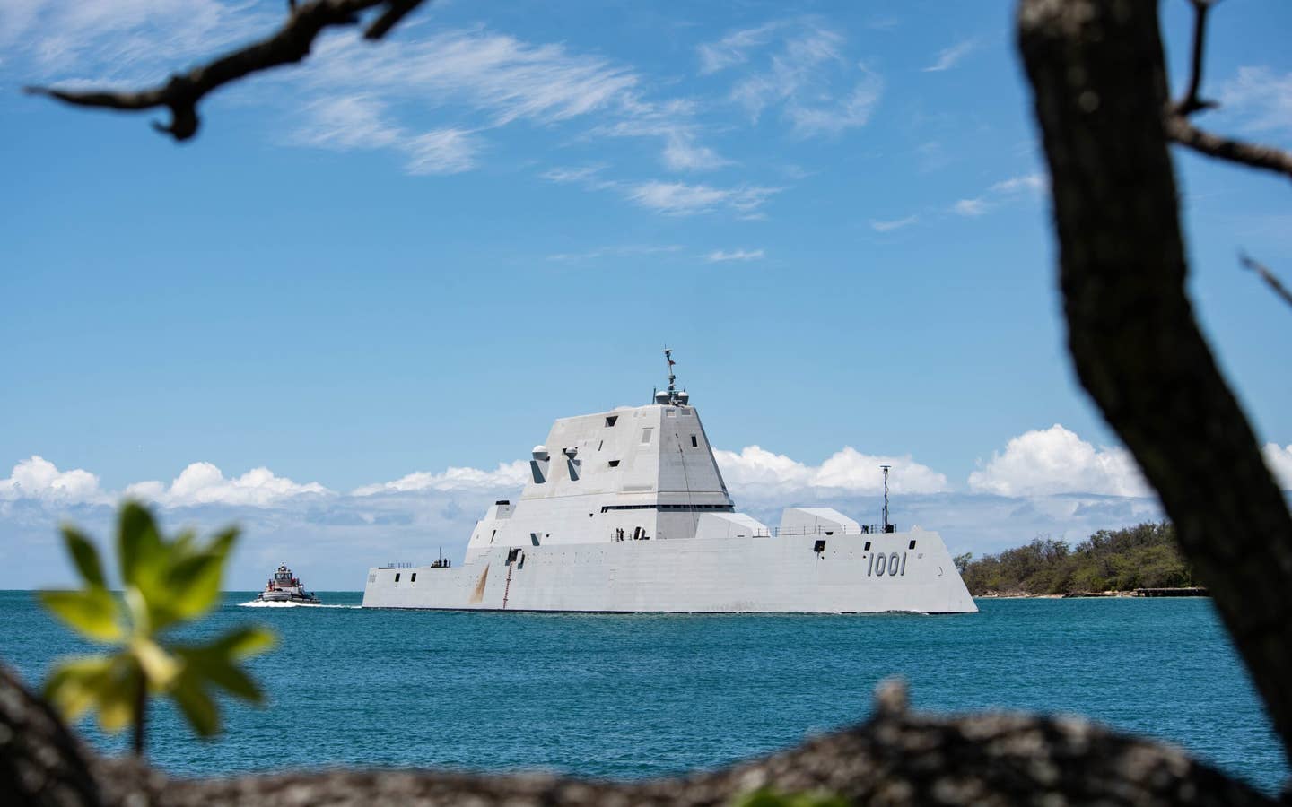 USS <em>Michael Monsoor</em> (DDG-1001) arrives at Pearl Harbor for RIMPAC 2022. <em>Credit: Mass Communication Specialist 3rd Class Dylan Lavin/U.S. Navy</em>
