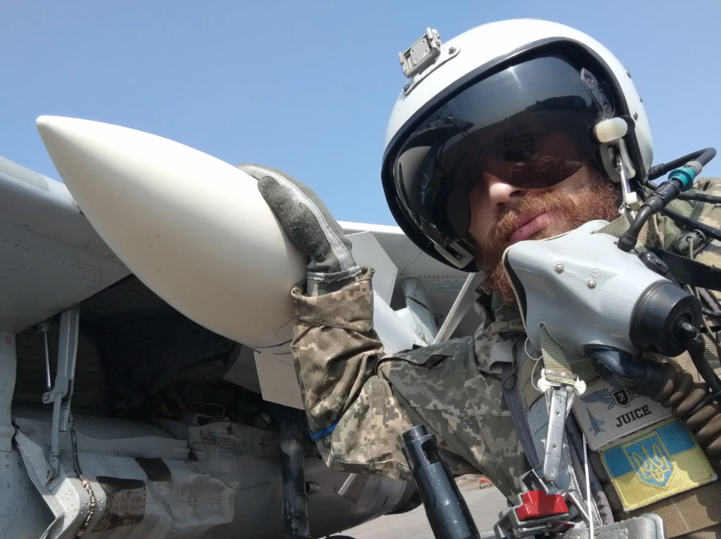 Juice standing next to his MiG-29 armed with AAMs.&nbsp;<em>Juice/Ukrainian Air Force</em>
