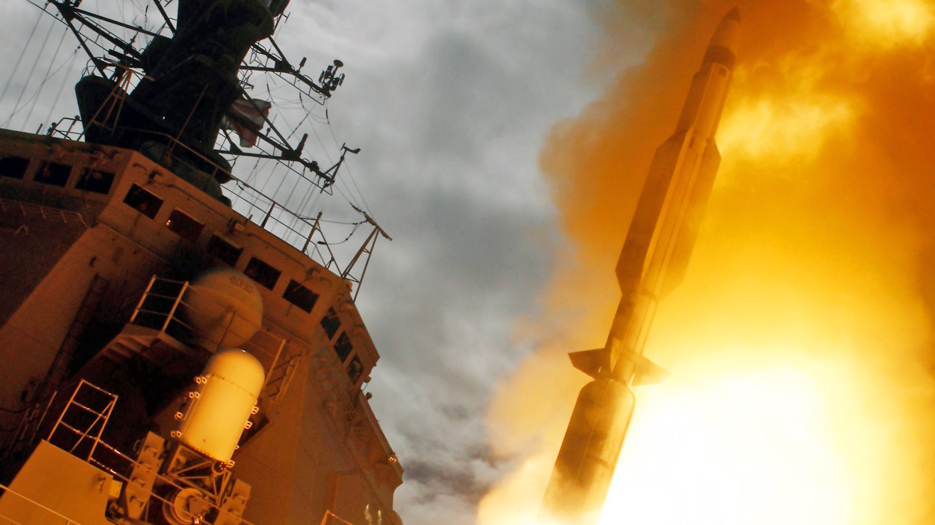 A Standard Missile-3 is launched from the Japanese Aegis Destroyer JS Kongo 