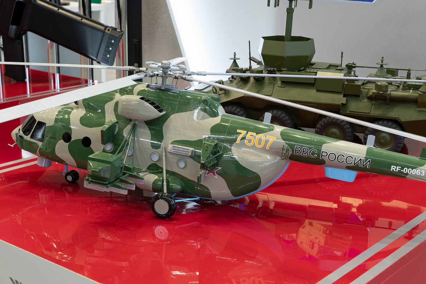 Another view of the Bosfor-2 EW helicopter model. It’s not known whether the large number 7507 has any significance. <em>Piotr Butowski</em>