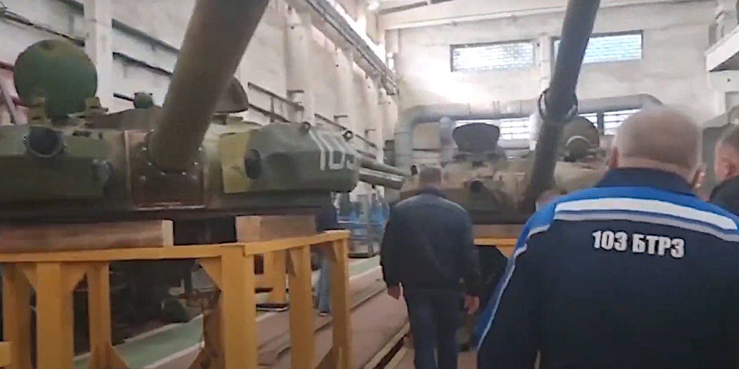 Russia To ‘Modernize’ 800 Vintage T-62 Tanks Due To Ukraine Losses: Report