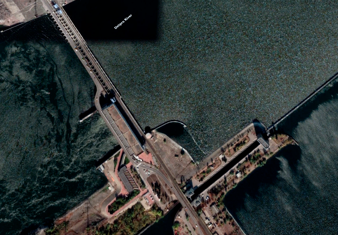 The Khakova Hydroelectric Power Plant on the Dnipro River in Kherson Oblast. (Google Earth image)