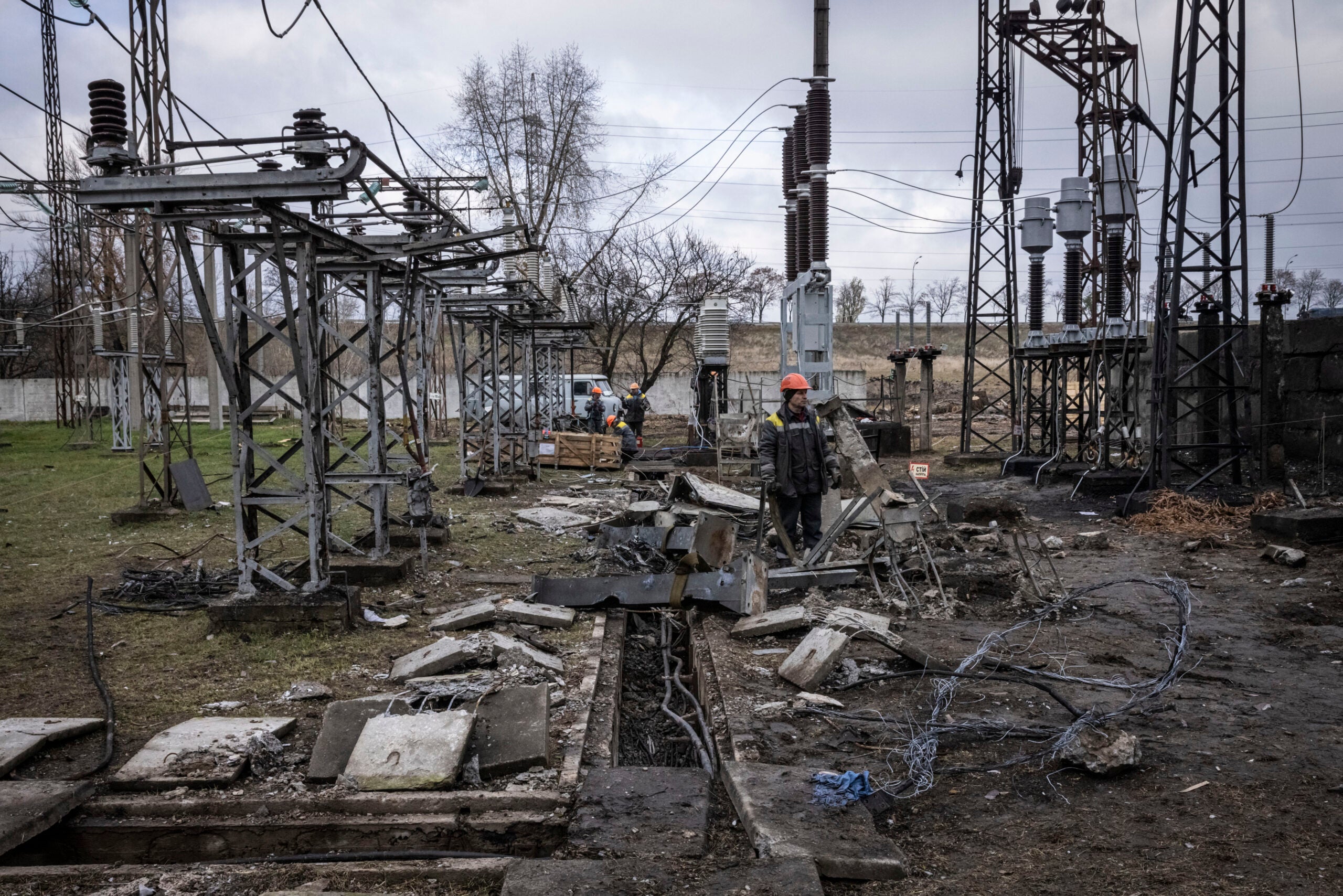 KYIV REGION, UKRAINE - NOVEMBER 04: Workers repair infrastructure in a power station that was damaged by a Russian air attack in October, on November 04, 2022 in Kyiv Oblast, Ukraine. Electricity and heating outages across Ukraine caused by missile and drone strikes to energy infrastructure have added urgency preparations for winter. (Photo by Ed Ram/Getty Images)