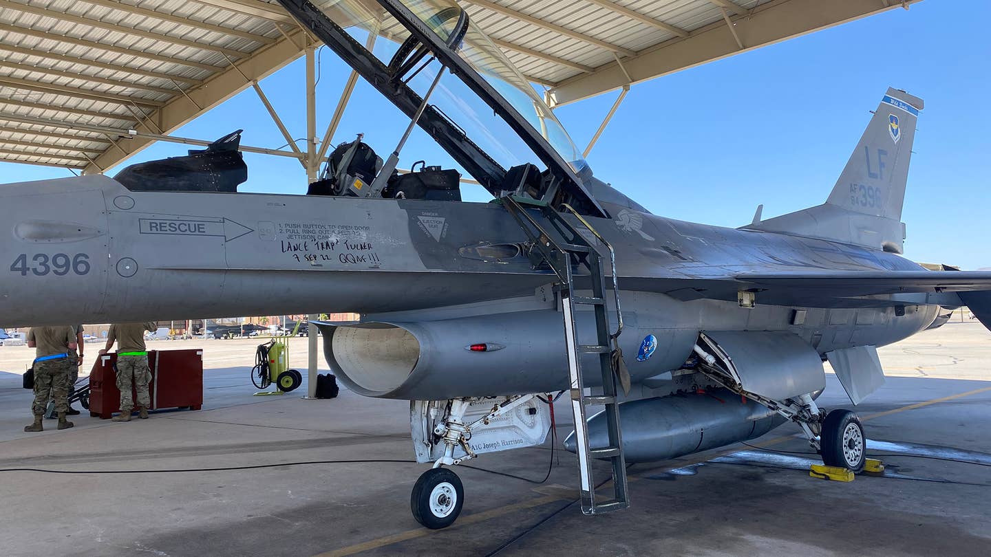 F-16D serial 84-1396 was one of the final Block 25 jets flown by the “Wild Ducks.” <em>U.S. Air Force</em>