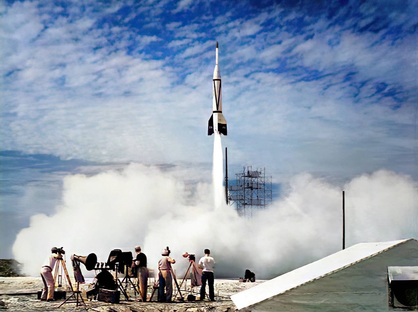 Bumper V-2 launch from Cape Canaveral, July 24, 1950. <em>NASA/Wikimedia Commons.</em>