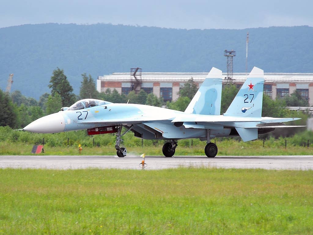 A first-generation Su-27 Flanker-B at Dzyomgi in July 2009. <em>Vladimir Galkin/Wikimedia Commons</em>