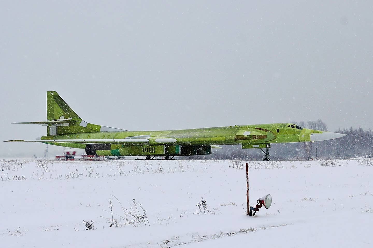 The first Tu-160M strategic bomber from the new production run made its maiden flight on January 12, 2022. Each such aircraft costs 15-16 billion rubles. <em>United Aircraft Corporation</em>