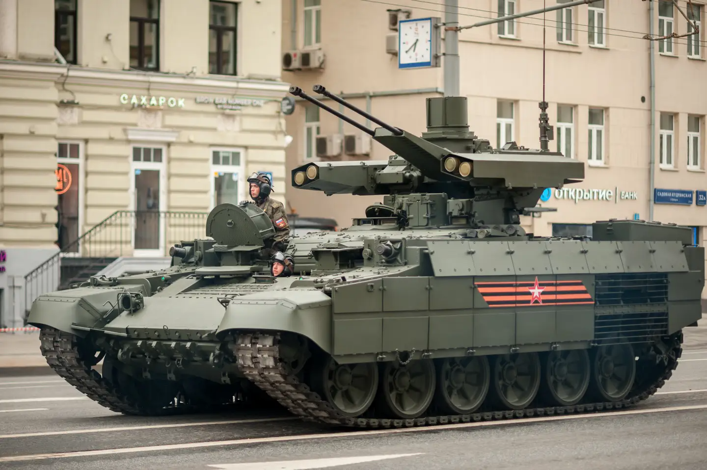A Russian Army BMPT-72 during a parade rehearsal in 2018. <em>Credit: Dmitriy Fomin/Wikimedia Commons</em>