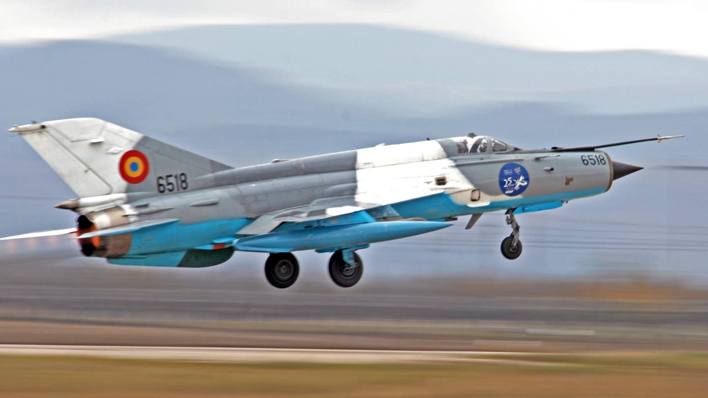 MiG-21 LANCER