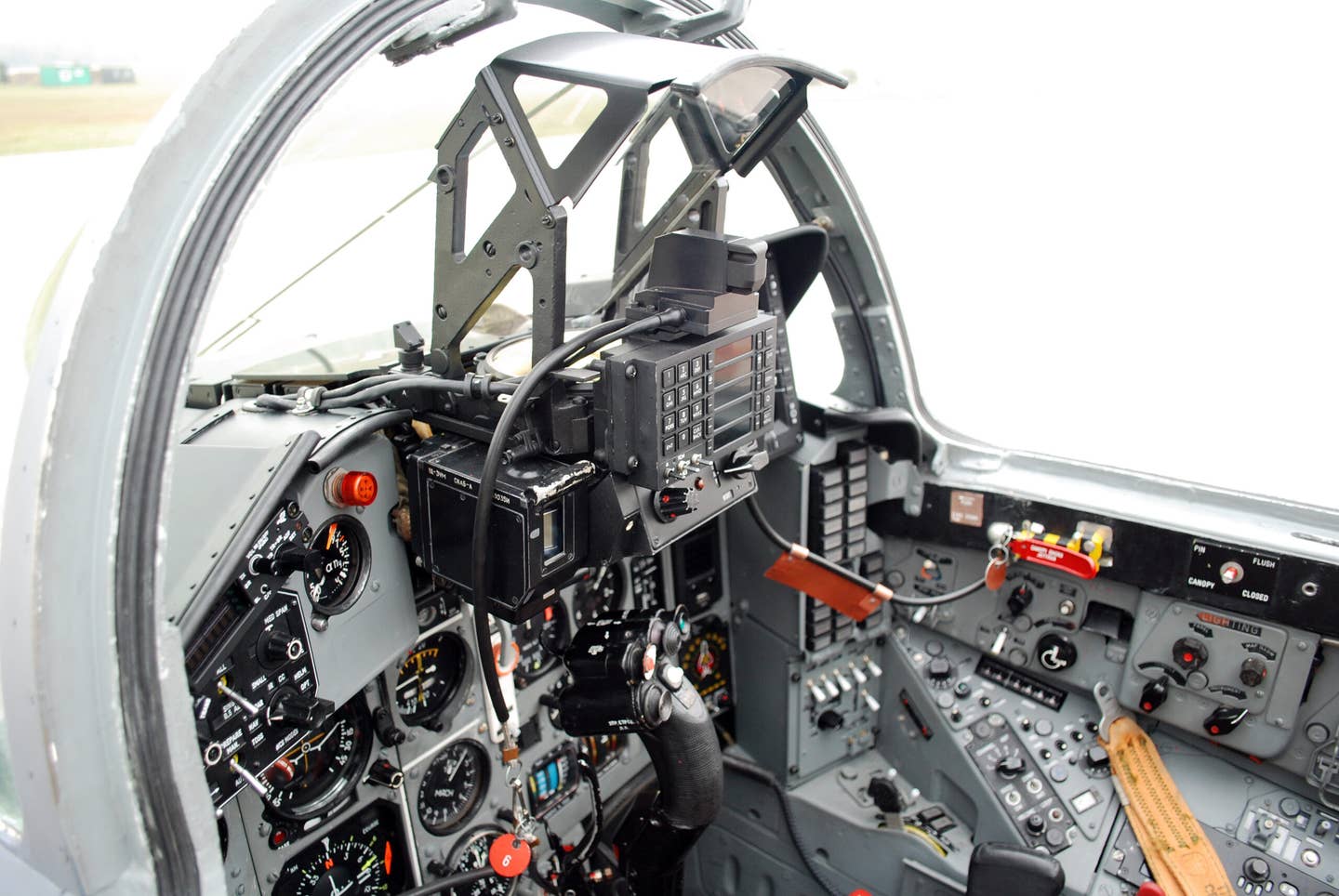 The cockpit of a Polish MiG-29. <em>Jacek Karczmarz/Wikimedia Commons</em>