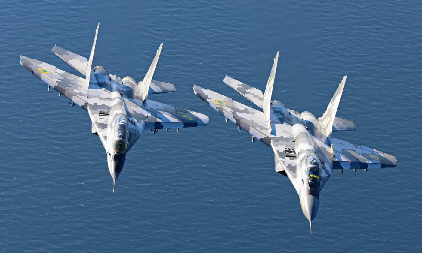 A training flight involving single-seat and two-seat MiG-29s from the Ukrainian Air Force.&nbsp;<em>Yurii Kysil</em><br>