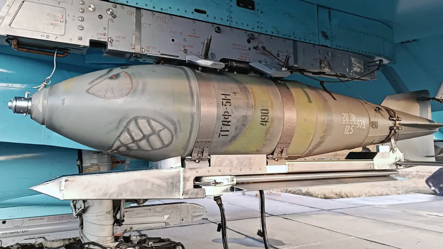 FAB-500M-62 bomb with a kit attached that features pop-out wings, loaded onto a Russian Su-34 Fullback. <em>via Telegram</em>