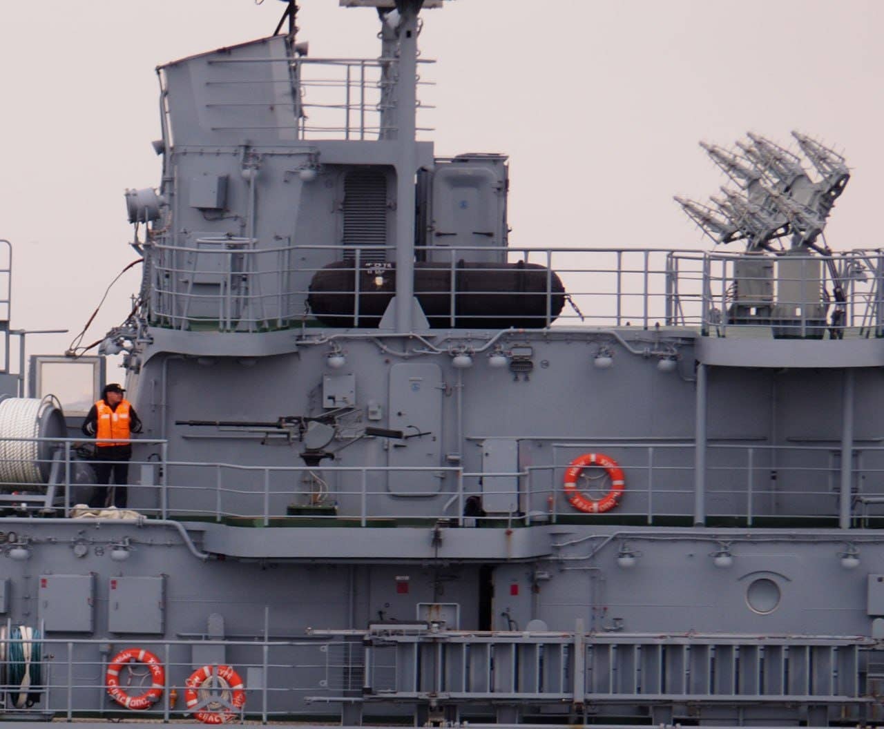 The <em>Ivan Khurs</em>' starboard aft pedestal-mounted 14.5mm machine gun. (Black Sea Fleet Telegram photo)