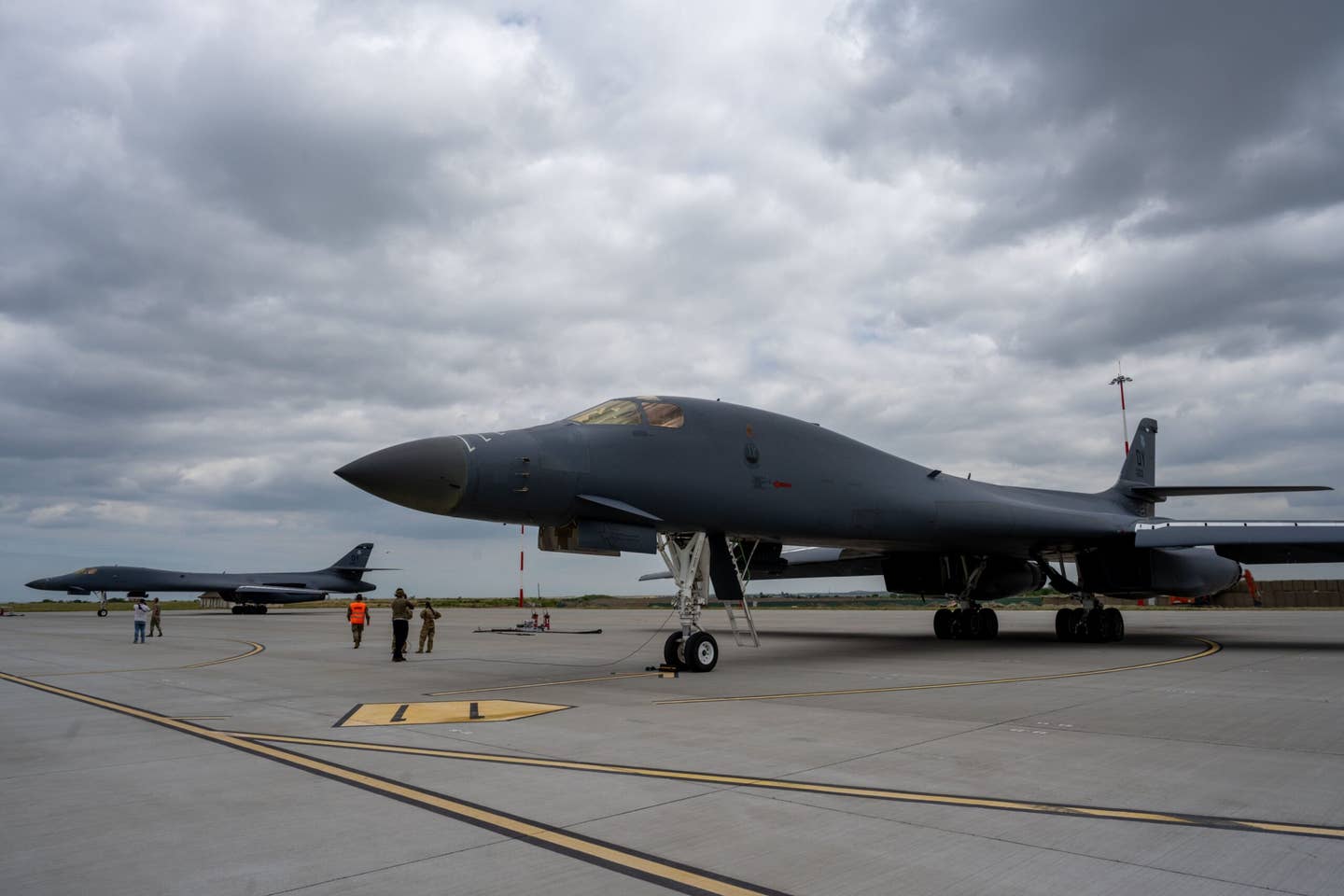 A U.S. B-1B Lancer from the 7th Bomb Wing, Dyess Air Force Base, Texas, at Mihail Kogălniceanu Air Base, Romania, June 12, 2023. <em>U.S. Air Force photo by Staff Sgt. Allison Payne</em>