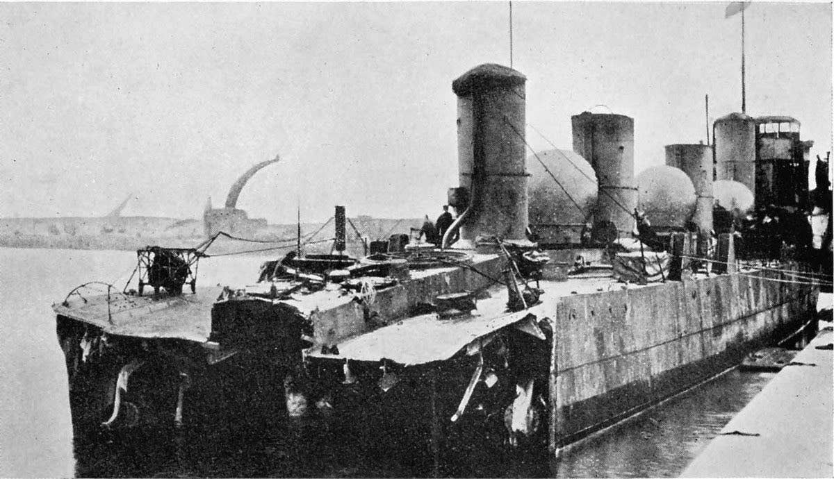 HMS <em>Zulu </em>after losing its stern. <em>Unknown author </em>
