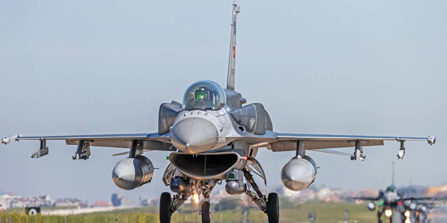 Turkey F-16 fighter