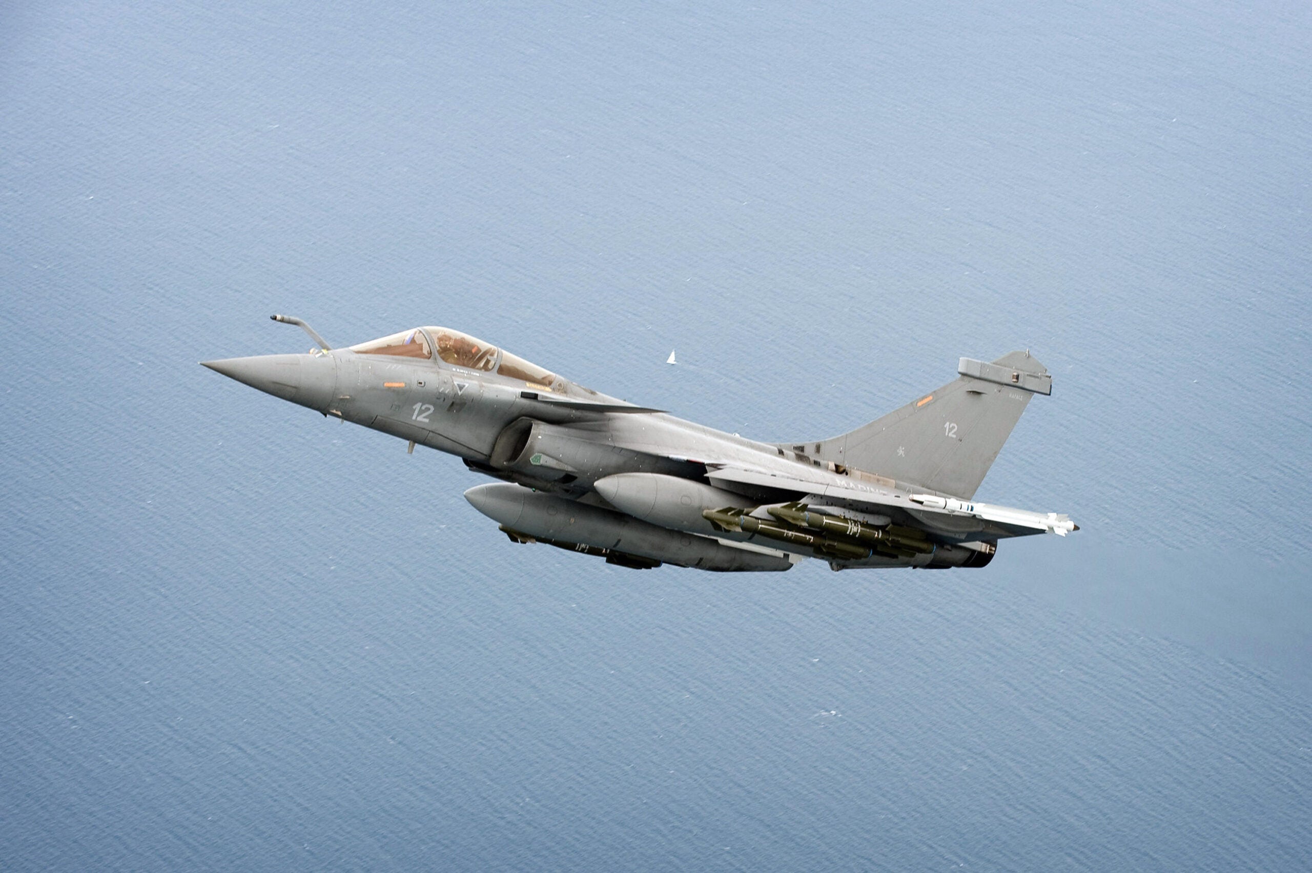 This undated picture released by Marine Nationale (French Navy) on September 24, 2009 shows a Rafale jet fighter flying over the sea. Two French Rafale jet fighters crashed on September 24, 2009 in the Mediterranean sea off the coast of southern France, and one pilot was recovered. The accident occurred about 30 kilometres (20 miles) east of the coastal city of Perpignan during a test flight in which the two aircraft were taking part.   AFP PHOTO / MARINE NATIONALE / MAEL PRIGENT (Photo credit should read MAEL PRIGENT/AFP via Getty Images)