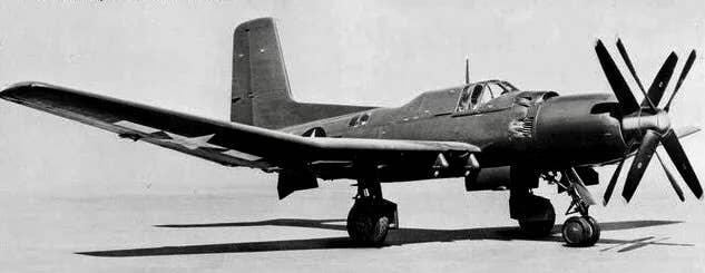 The Skypirate's distinctive propellers and wings. <em>Bureau of Aeronautics, Navy Department</em>