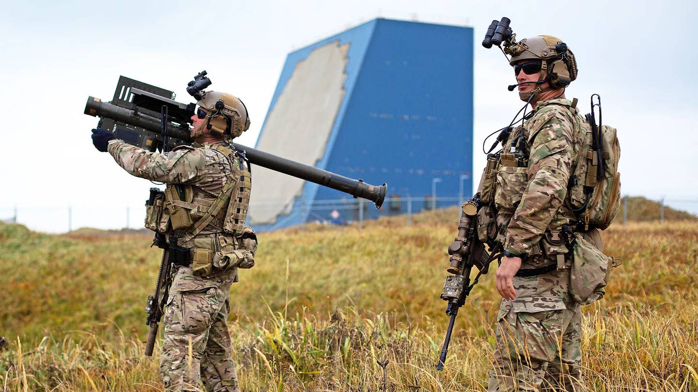 A pair of US Army Green Berets, one armed with a Stinger MANPADS, near the Cobra Dane radar site during the Noble Defender 2021 exercise. <em>NORAD</em>