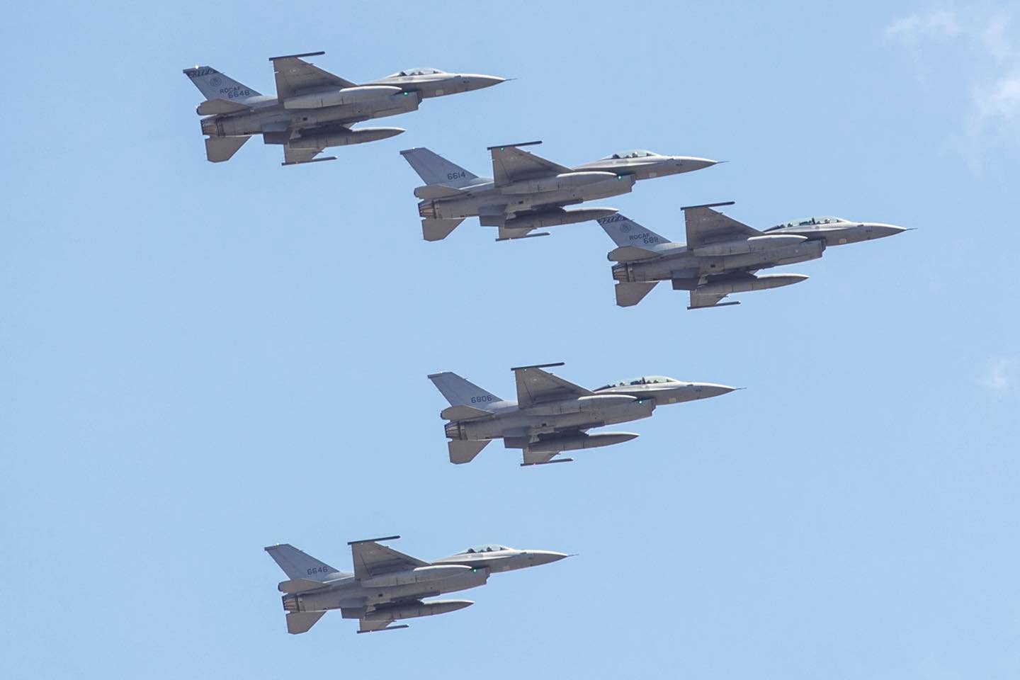 A quintet of Taiwanese F-16s. <em>Taiwan Military News Agency</em>