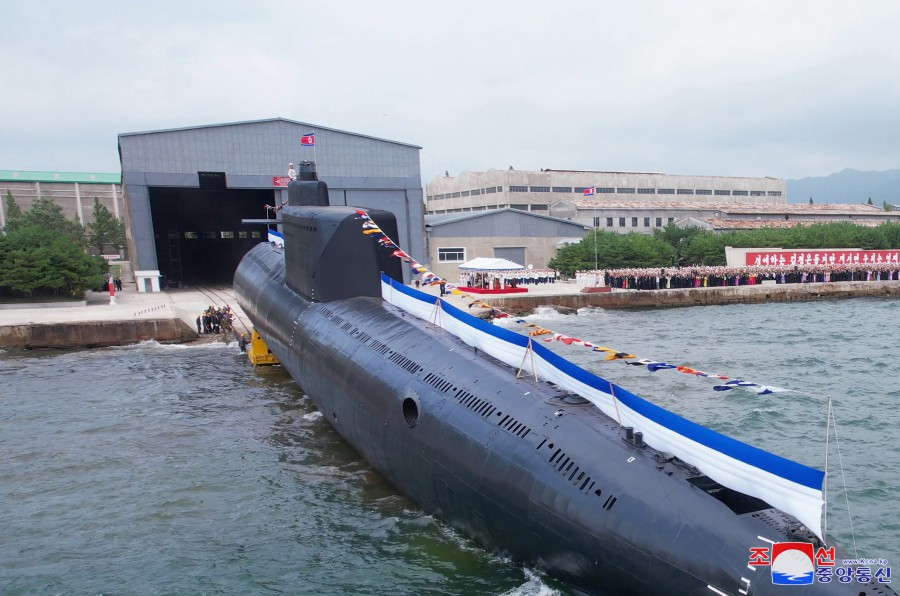 The submarine's very dated hull design and grafted-on missile compartment are apparent here. (KCNA)