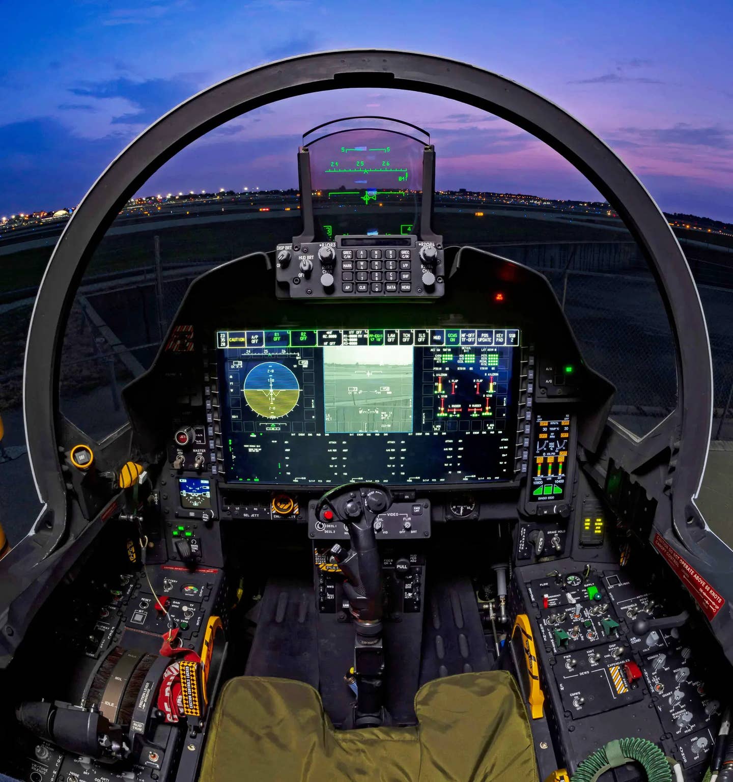 The cockpit of an older Advanced Eagle variant, a series of improved F-15 versions on which the EX is based. The single large digital display in the center is readily reconfigurable just for ease of use and to help simplify the integration of new and improved capabilities. <em>Boeing</em>