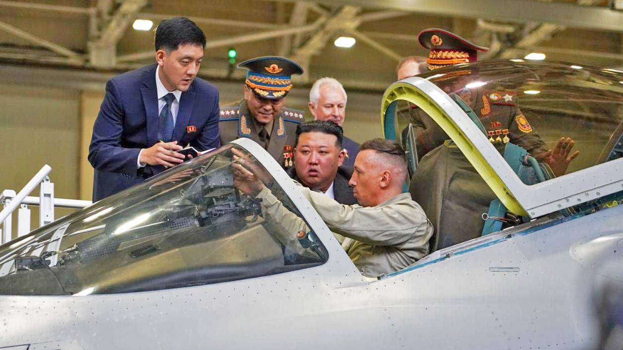 North Korean Leader Kim visits KnAAPO