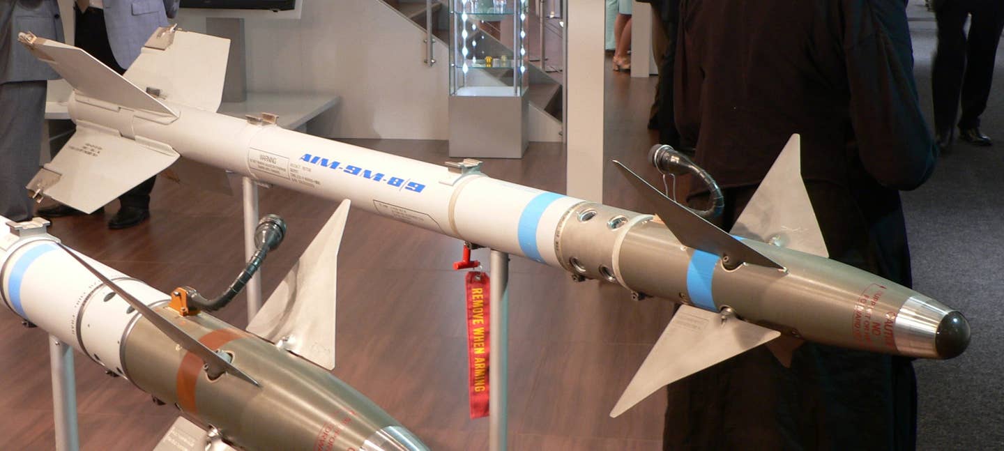 The new U.S.-supplied air defense systems for Ukraine will fire AIM-9M Sidewinder missiles, an example of which is seen here. <em>David Monniaux via Wikimedia</em>