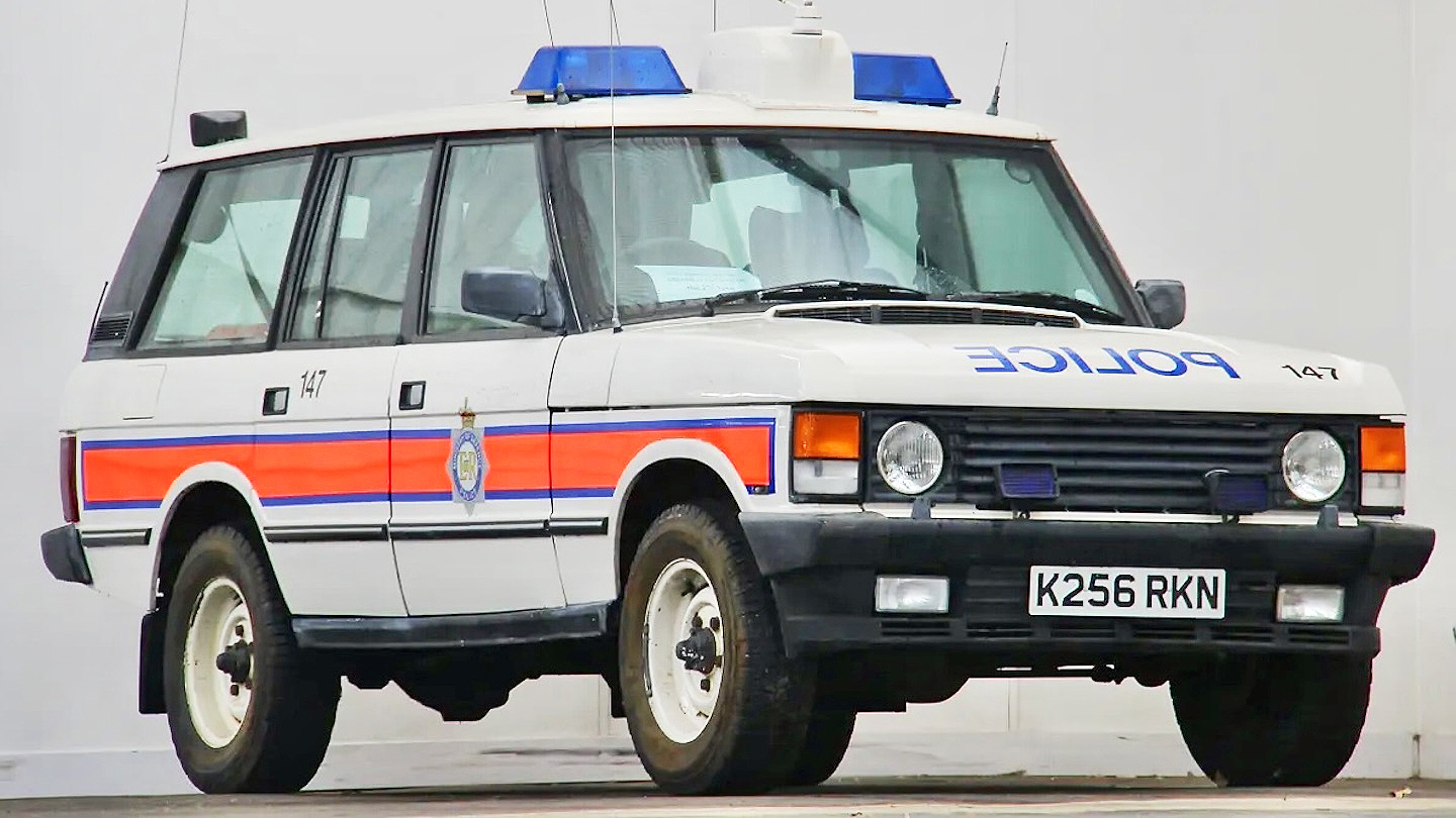 Range Rover, previously used by the Ministry of Defense's Special Operations Group, sold at auction