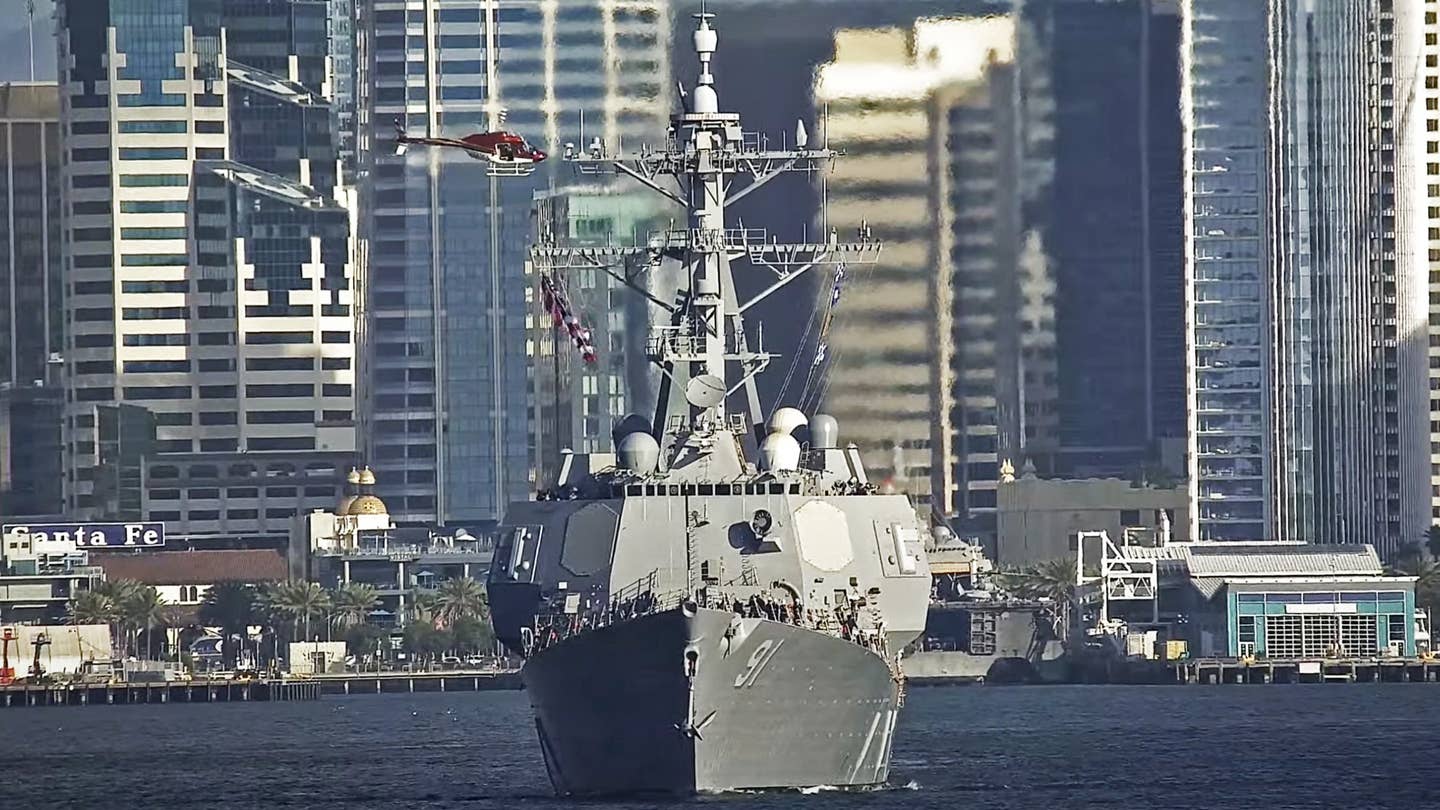 Another view of USS <em>Pinckney</em> (DDG-91), leaving San Diego, with SEWIP Block III installed. <em>@SanDiegoWebCam via @WarshipCam</em>