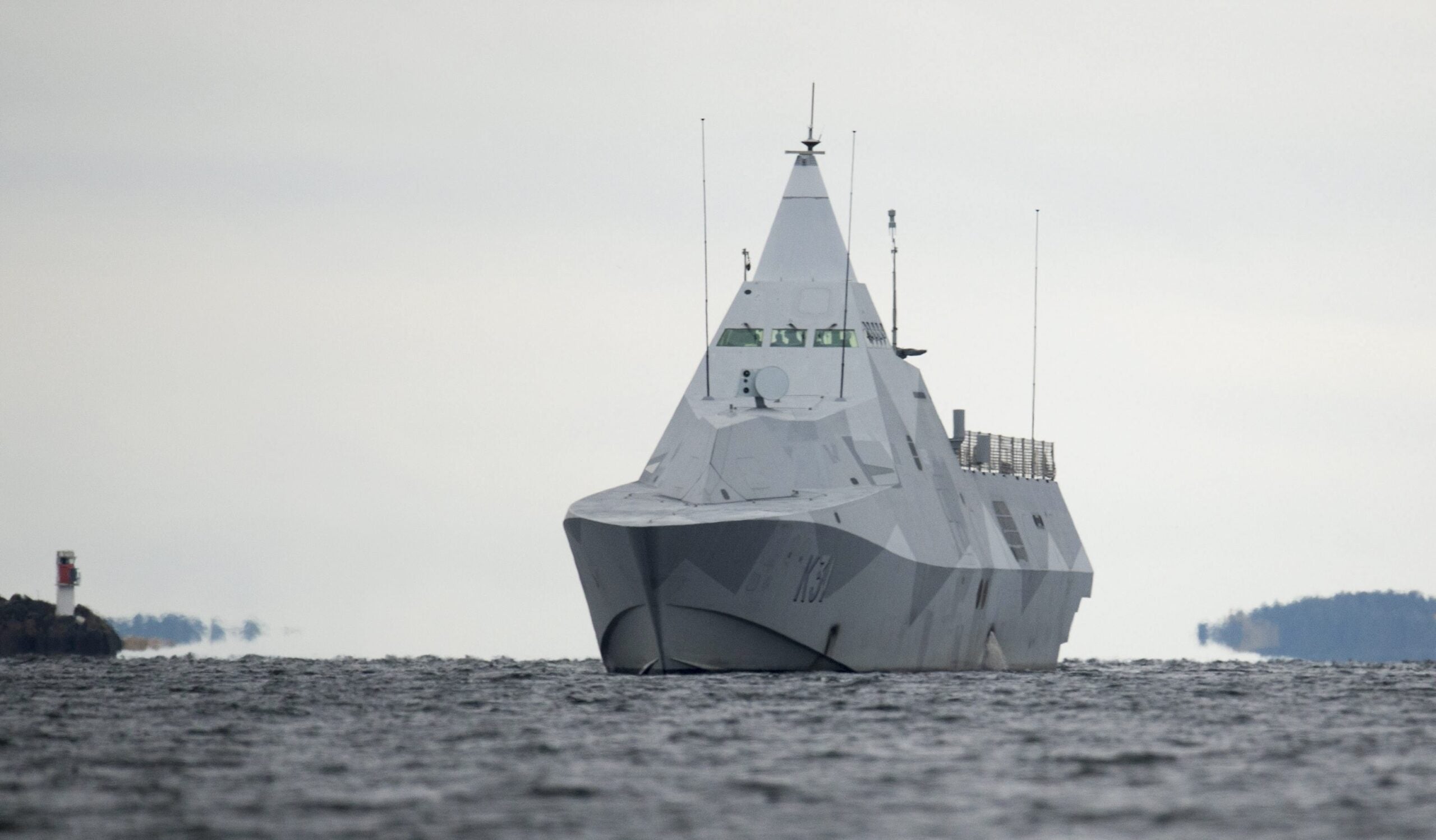 The Swedish corvette HMS Visby under way on the Mysingen Bay on October 21, 2014 on their fifth day of searching for a suspected foreign vessel in the Stockholm archipelago. The search was being extended southwards to the open sea about 70 kilometres (44 miles) southeast of Stockholm, as Swedish Prime Minister Stefan Loefven said that more military exercises were being carried out in the Baltic Sea.  AFP PHOTO / TT NEWS AGENCY / FREDRIK SANDBERG /SWEDEN OUT        (Photo credit should read FREDRIK SANDBERG/AFP via Getty Images)