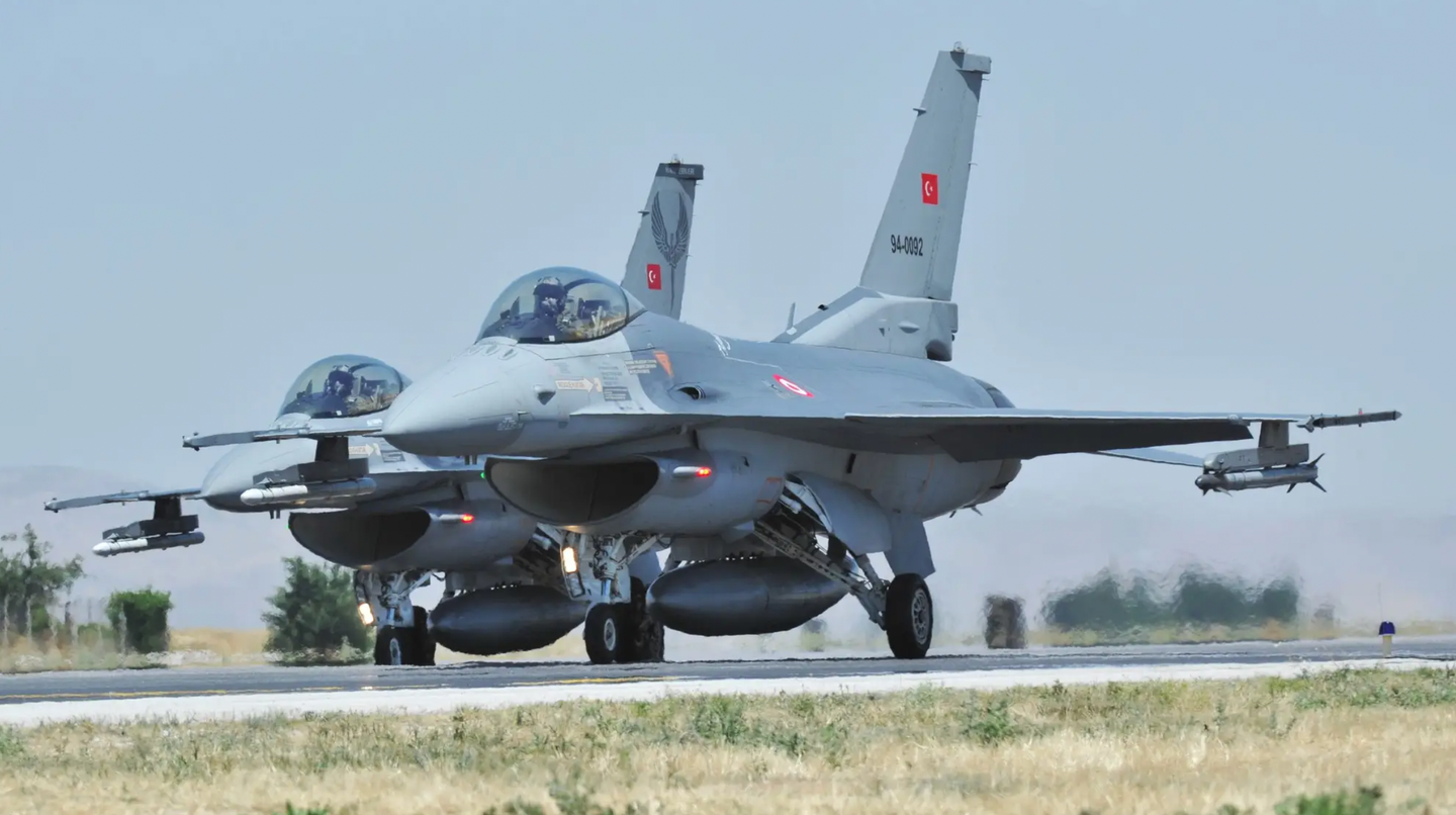 A Turkish Air Force F-16 pair heads out for a training mission, led by an F-16C Block 50.&nbsp;<em>TURKISH MINISTRY OF NATIONAL DEFENSE</em>