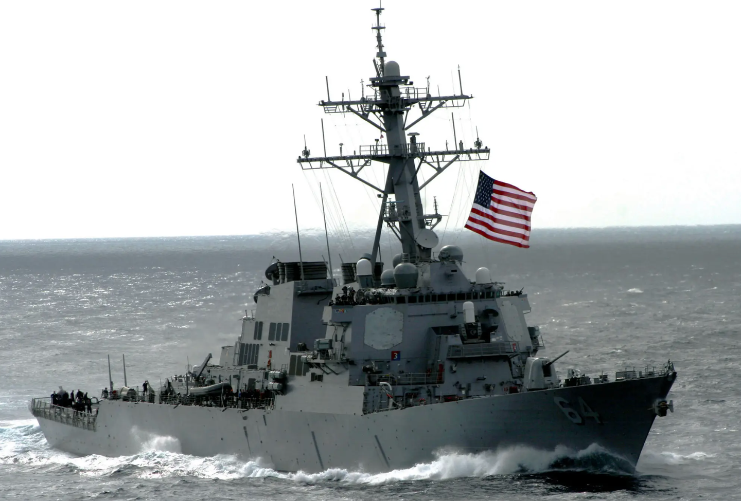 USS&nbsp;<em>Carney</em>&nbsp;underway. <em>U.S. Navy photo by Journalist Seaman Apprentice Charles A. Ordoqui</em>