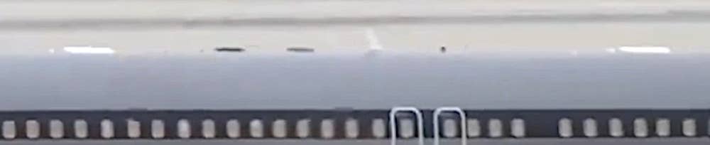 A close-up look at some of the antennas visible on top of N154TS's fuselage. <em>Airline Videos capture</em>