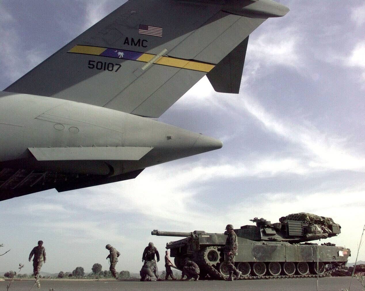 Only one M1 Abrams tank can fit on a C-17 Globemaster III cargo jet. (Photo By DoD/Getty Images)