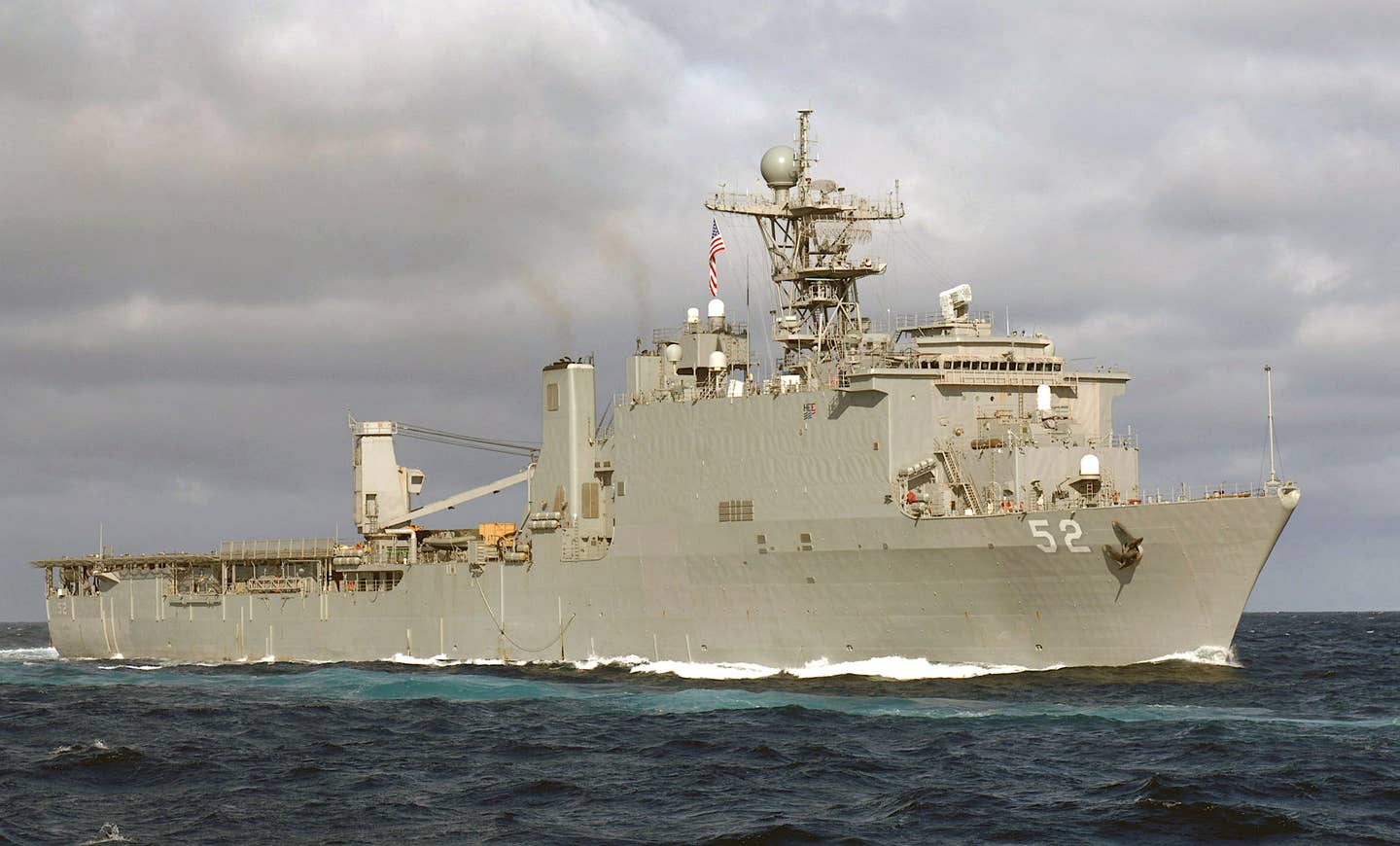 The <em>Harpers Ferry</em> class amphibious warship USS <em>Pearl Harbor</em>. <em>USN</em>