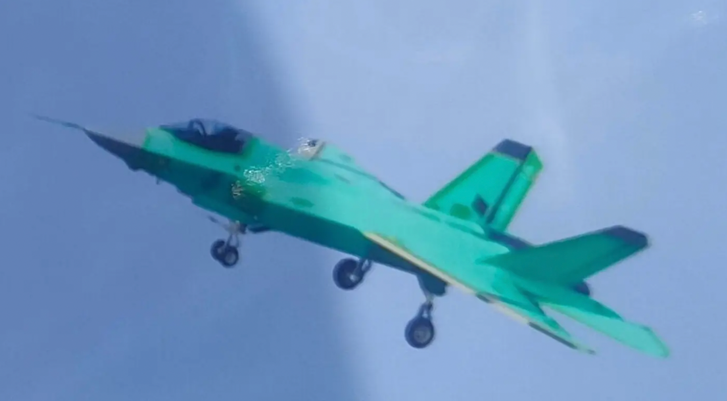 A prototype J-35 in its characteristic naval blue/green primer paint. <em>Chinese Internet</em>