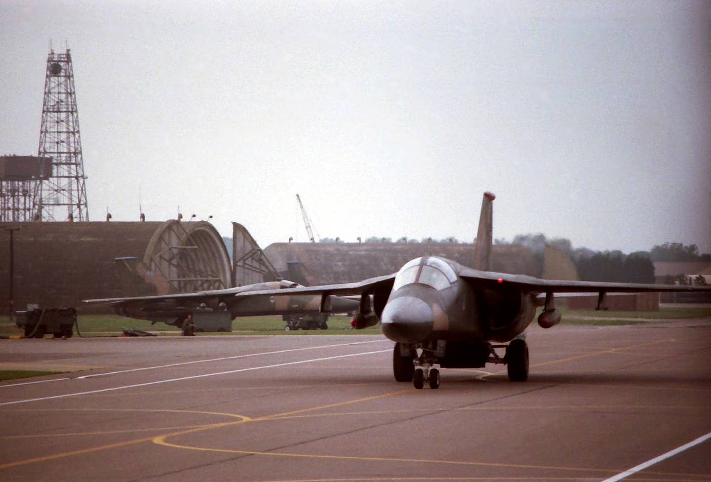 A hot ship: F-111F 70-2376 of the 48th Tactical Fighter Wing at RAF Lakenheath in 1989. <a href="https://www.flickr.com/photos/harryclaggers/33672082400/" target="_blank" rel="noreferrer noopener"><em>Dick Gilbert via Flickr</em></a>