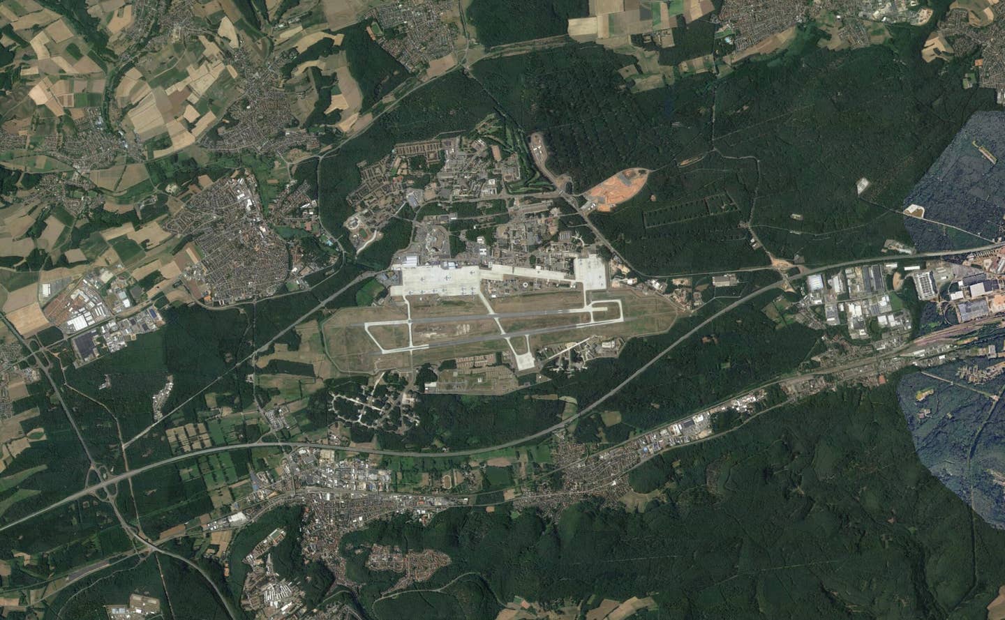 U.S. Air Force's Ramstein Air Base.<em> Google Earth</em>